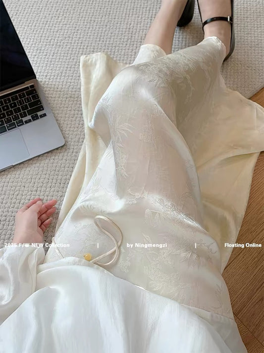 New Chinese style white acetate satin jacquard midi skirt for women, 2025 new style, hip-covering, slimming, flowing, traditional Chinese style long skirt.