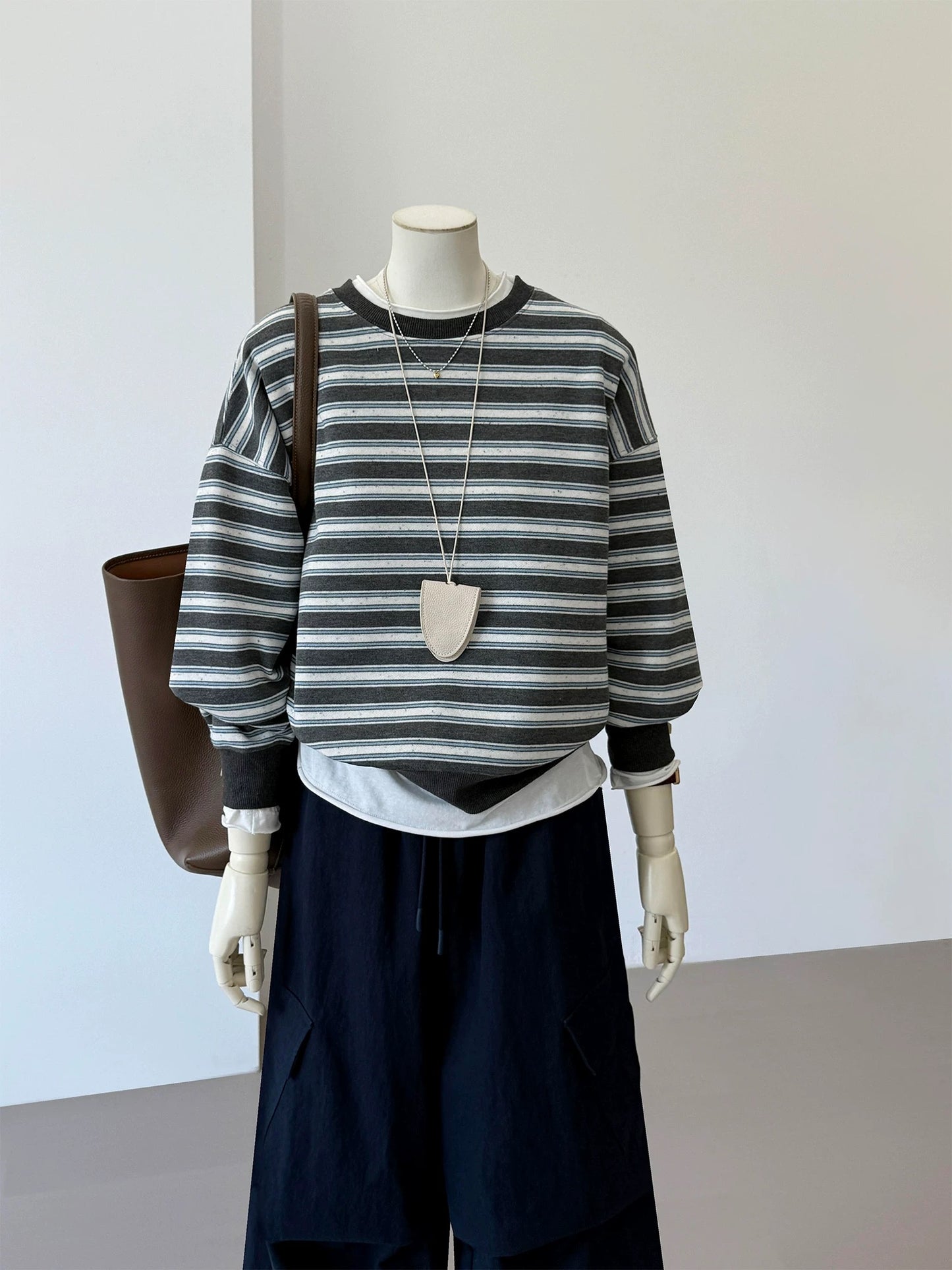 CHAO-level recommendation! The best outfit for autumn~ Korean style contrast striped round neck, age-reducing lazy casual long-sleeved sweatshirt