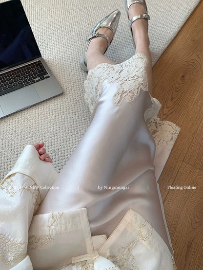 Champagne-colored lace-trimmed new Chinese style acetate midi skirt for women, 2026 spring new style, elegant, slimming, bodycon skirt.