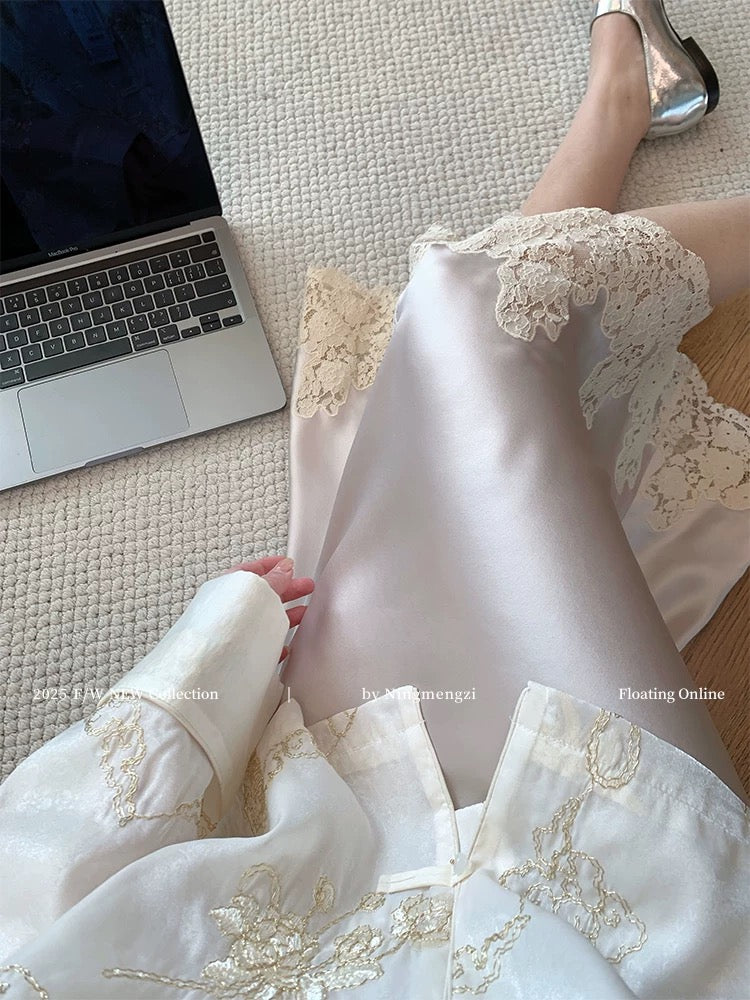 Champagne-colored lace-trimmed new Chinese style acetate midi skirt for women, 2026 spring new style, elegant, slimming, bodycon skirt.