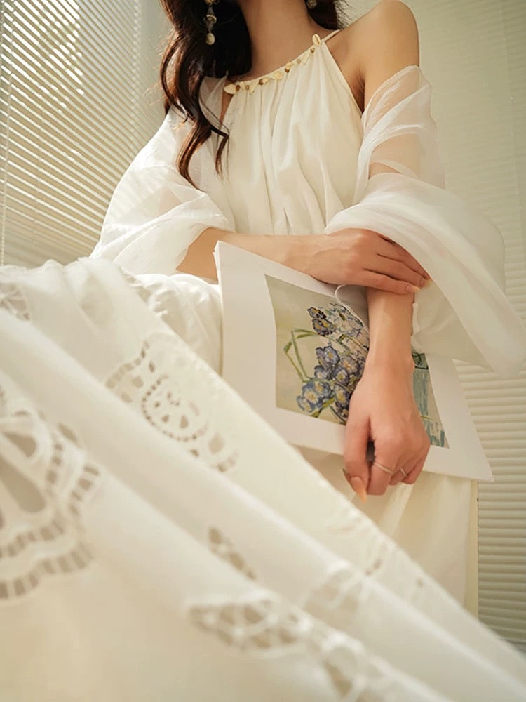 Aconiconi｜Beihai French niche design atmosphere embroidered suspender dress holiday style white long dress
