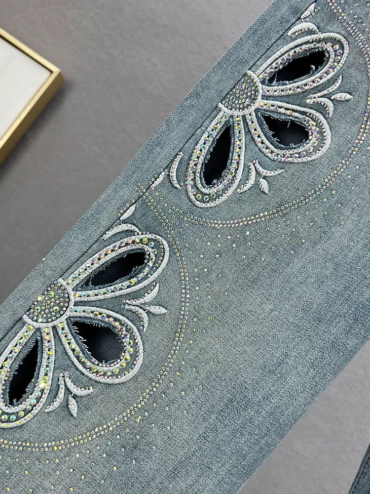 Narrow version of denim straight pants for women, 2024 new summer high-waisted slim-fitting European hot diamond floor-length trousers