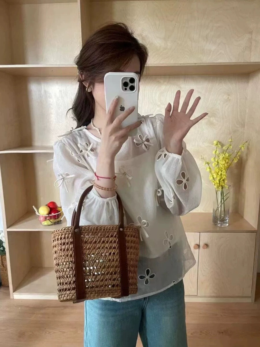 Wo Xing Wo Xiu 2001 Spring Bow Hollow Embroidery Flowers Puff Sleeve Shirt Tops Suspenders Two-piece Set for Women