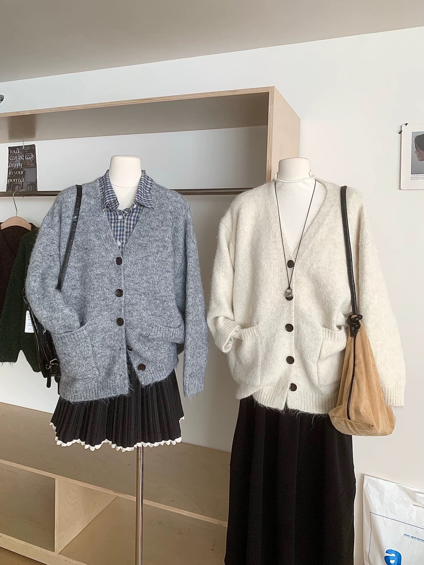 RENA Korean style v-neck sweater jacket for women autumn and winter lazy style loose slim soft long-sleeved knitted cardigan