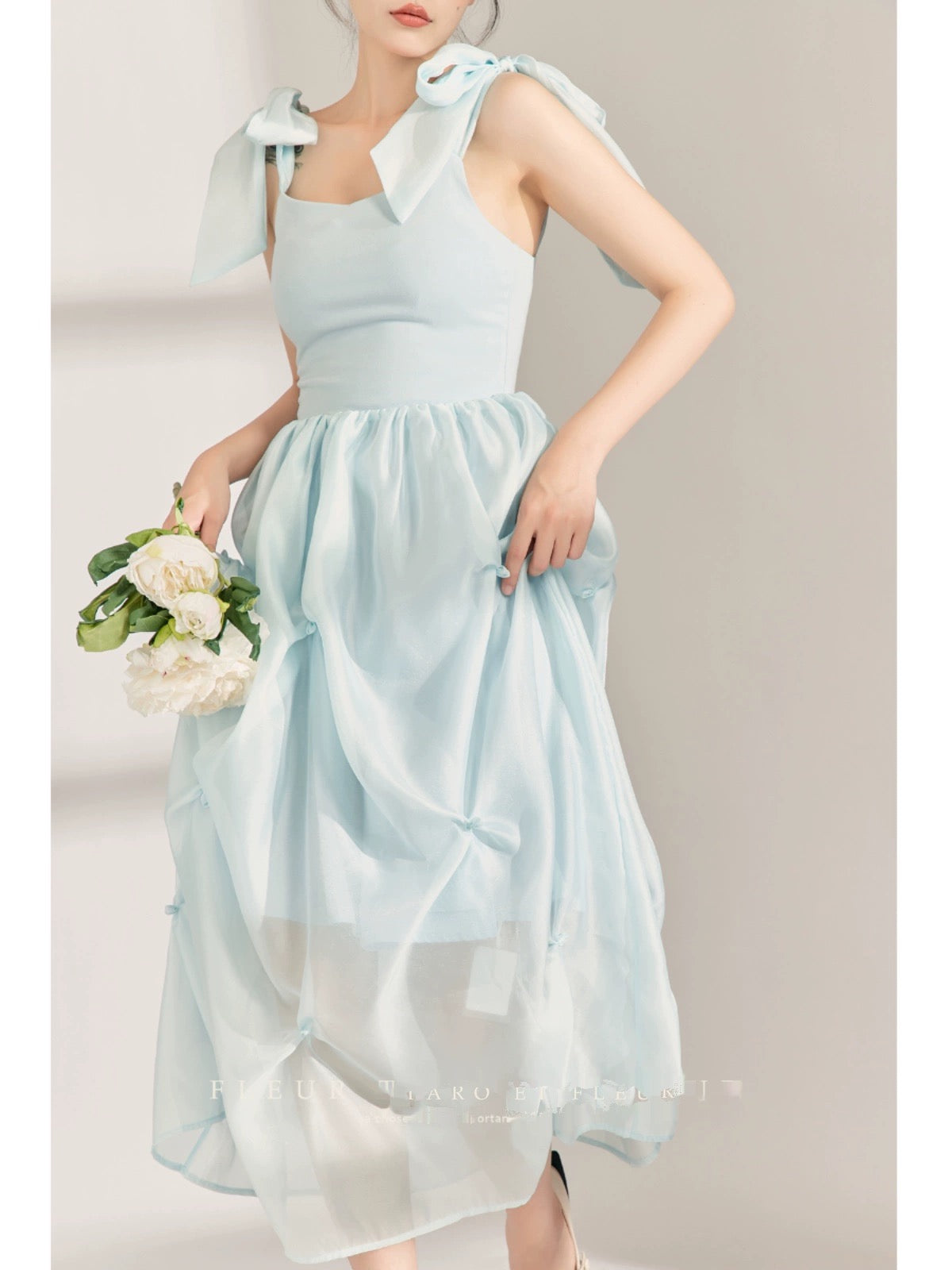 Joe and the Flower Bottle丨Blue princess dress with bow straps niche design seaside resort style dress 2023