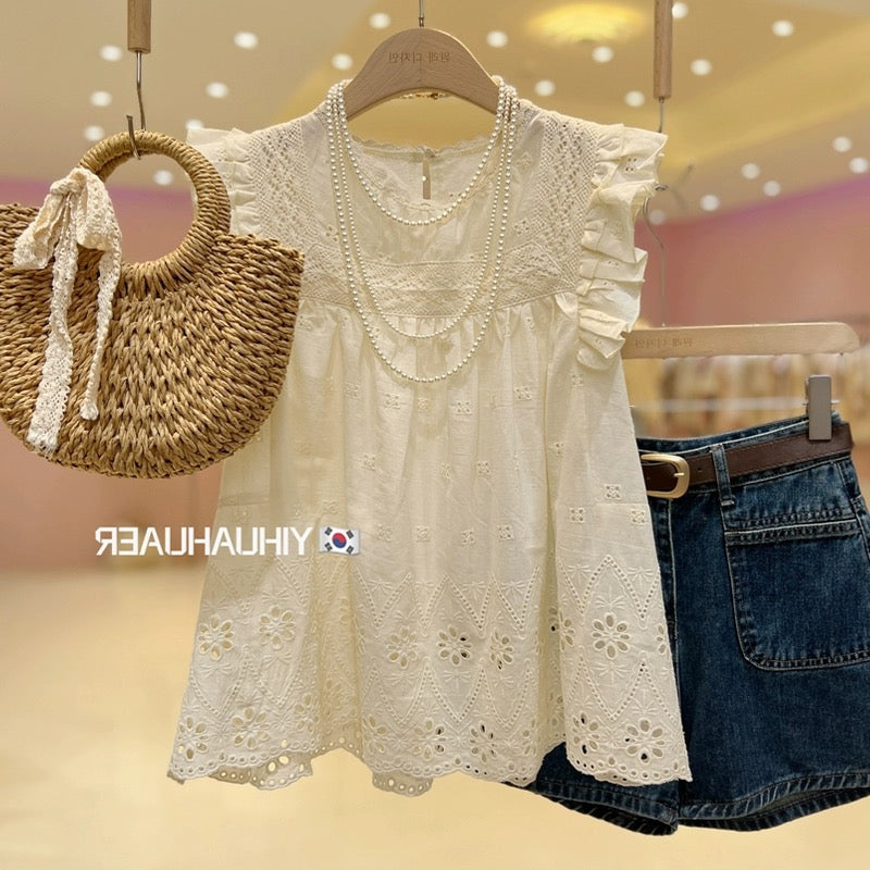 "Moonlight Tea" Dongdaemun Heavy Industries embroidered hollow shirt for women with unique design and small flying sleeves top