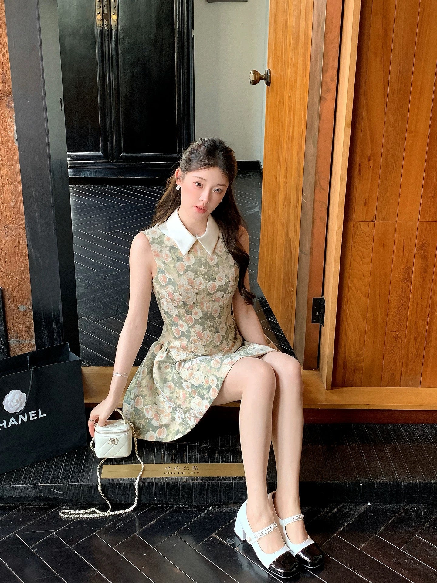 Xia Ximo's "The Wizard of Oz" 2026 Super Beautiful Dress, Women's Shirt Collar Sleeveless Mid-Length Fitted Dress