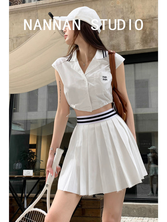 Full of energy! Contrast color navy collar short-sleeved shirt single-breasted crop top high-waisted pleated skirt two-piece set for women
