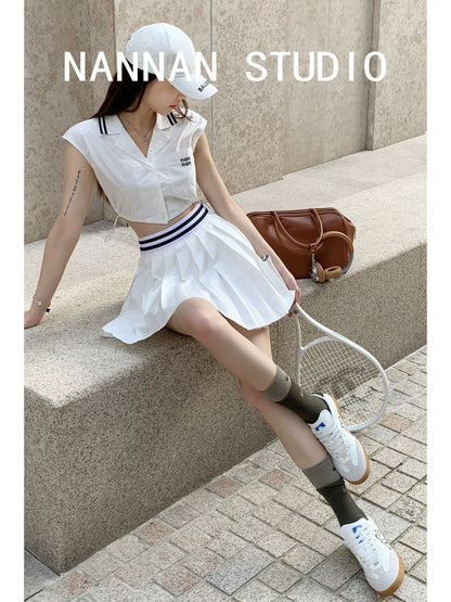 Full of energy! Contrast color navy collar short-sleeved shirt single-breasted crop top high-waisted pleated skirt two-piece set for women