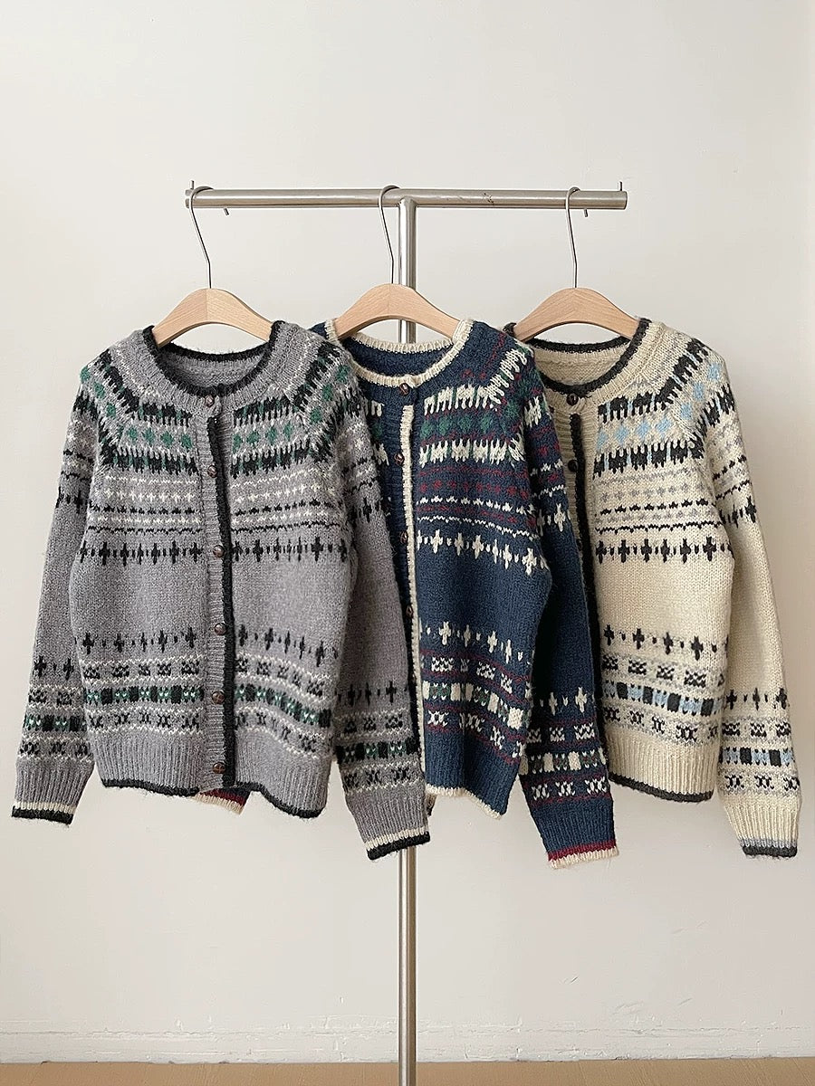RENA autumn and winter atmosphere heavy round neck Fair Isle jacquard design soft waxy sweater jacket warm cardigan women