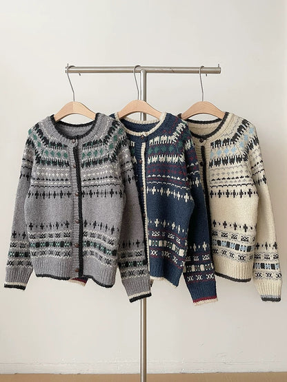 RENA autumn and winter atmosphere heavy round neck Fair Isle jacquard design soft waxy sweater jacket warm cardigan women