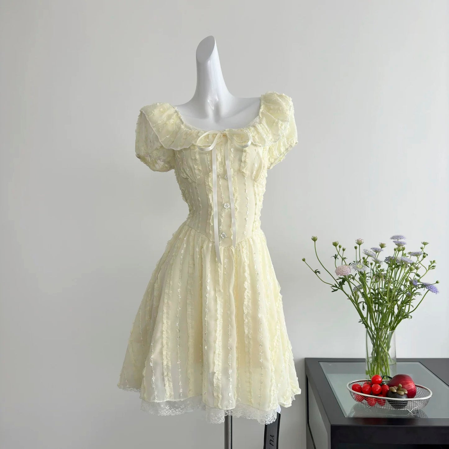Youni homemade medium-length yellow square-neck puff sleeve waisted A-line dress for women in spring French sweet dress