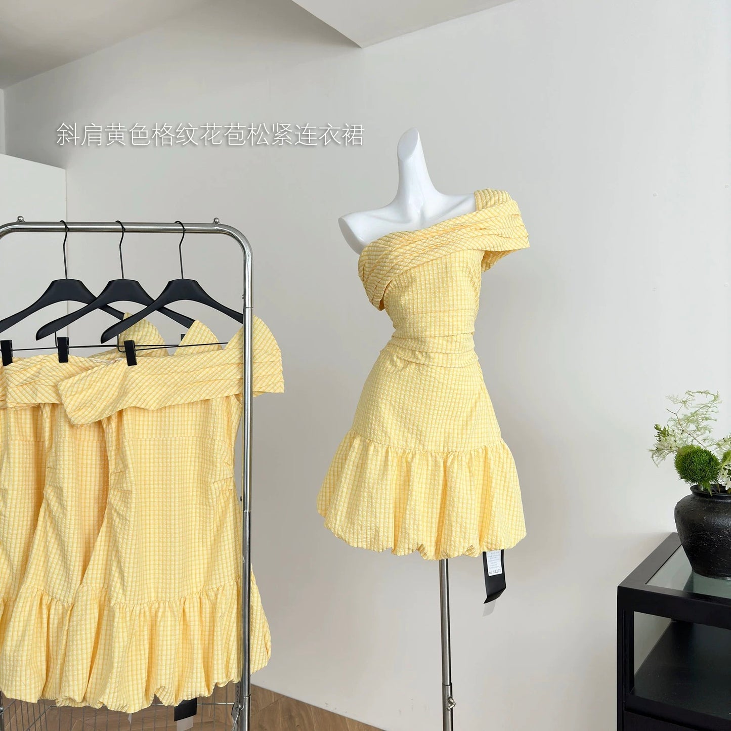Youni homemade oblique shoulder yellow plaid three-dimensional flower bud texture A-line elastic waist dress