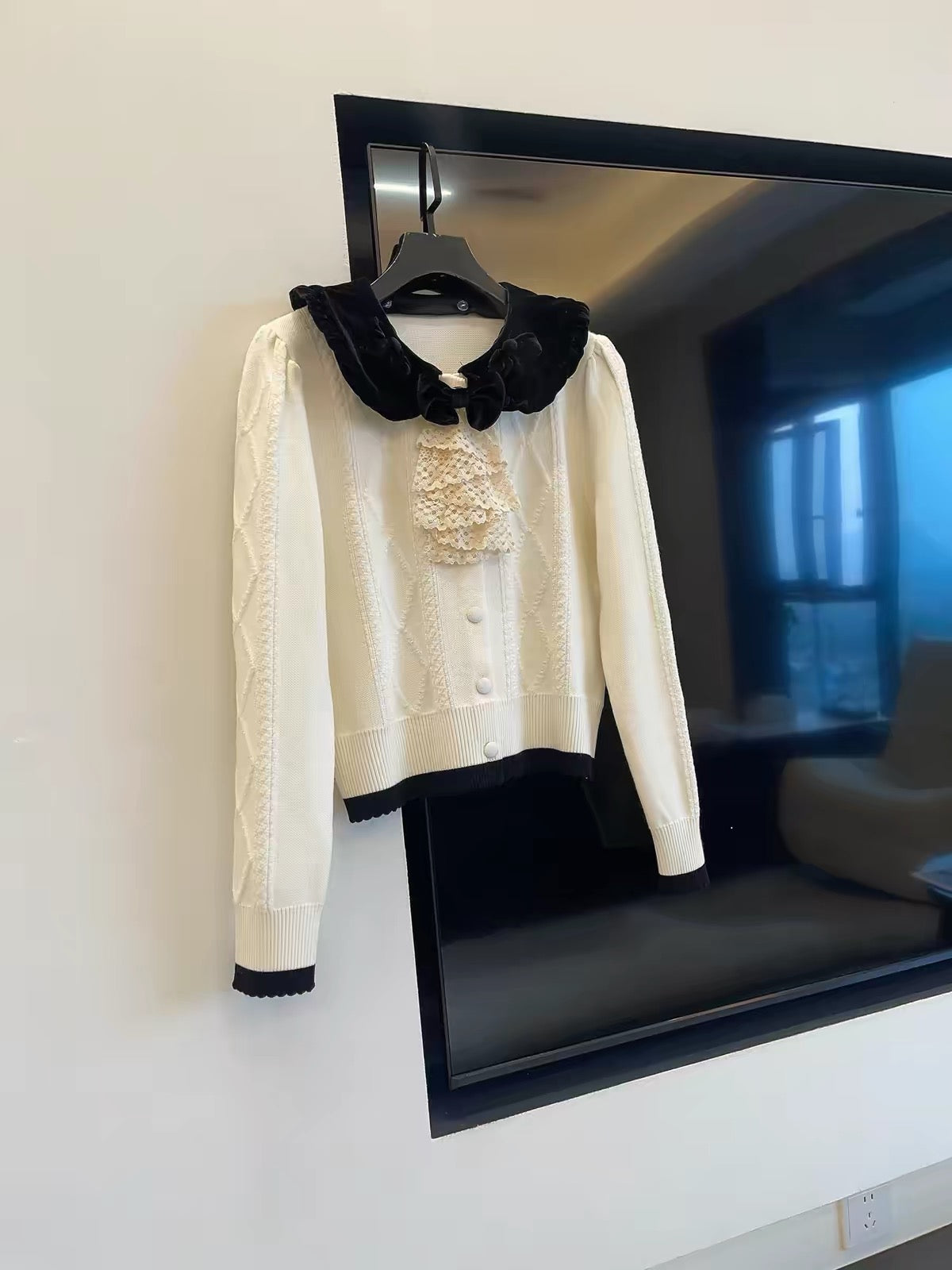 Miu-inspired "heiress aesthetic" for a July launch: New spring long-sleeved knit cardigan featuring a detachable velvet Peter Pan collar.