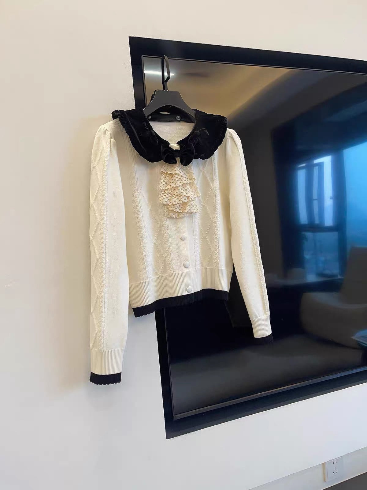 Miu-inspired "heiress aesthetic" for a July launch: New spring long-sleeved knit cardigan featuring a detachable velvet Peter Pan collar.