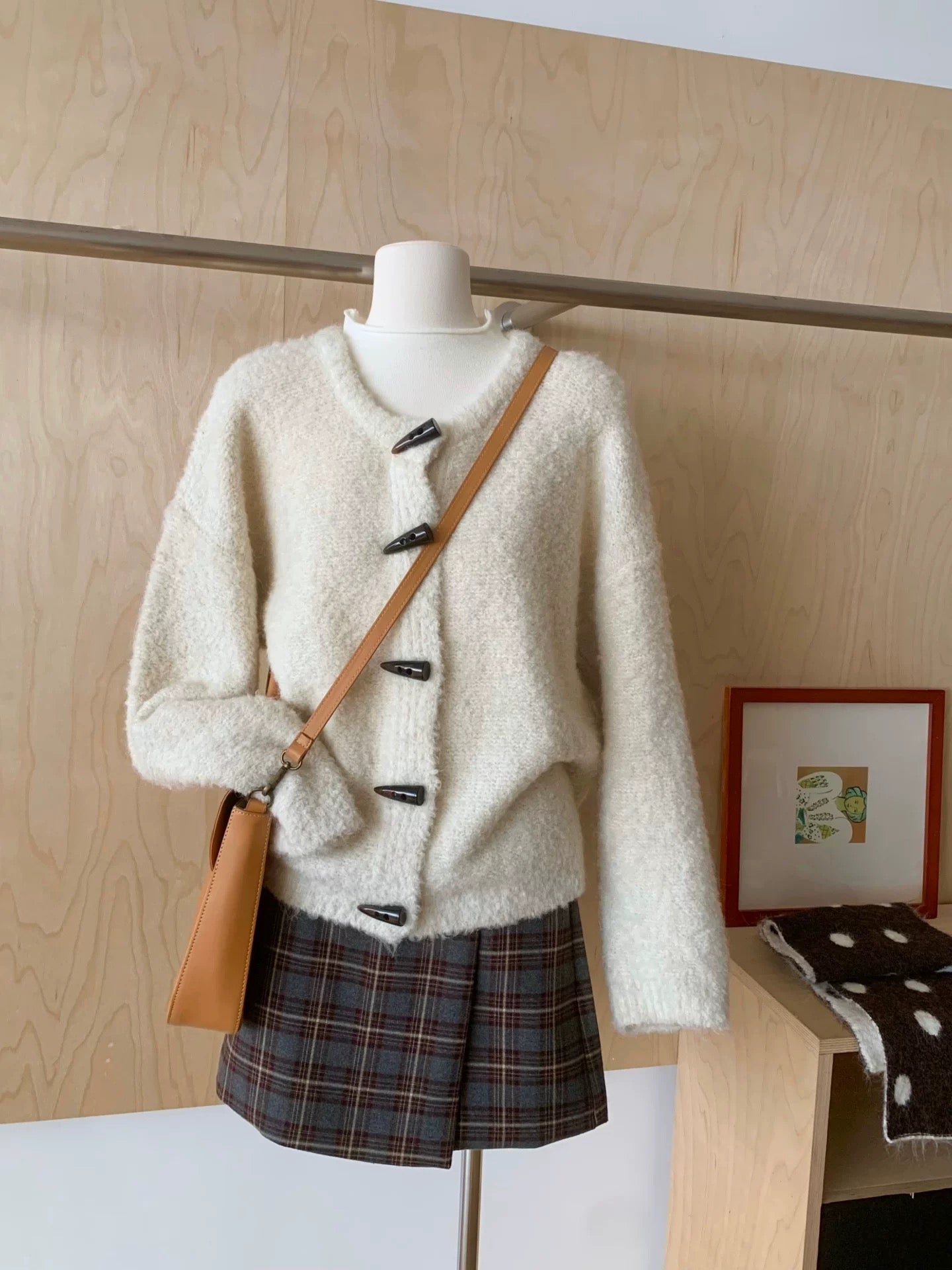 RENA retro horn button sweater jacket women 2025 autumn and winter lazy style soft and sticky atmosphere knitted cardigan top