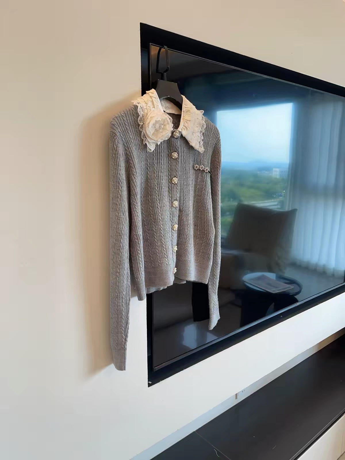 JULY START: French-style "It Girl" aesthetic—long-sleeved knit cardigan featuring intricate floral lace detailing and a detachable Polo collar.