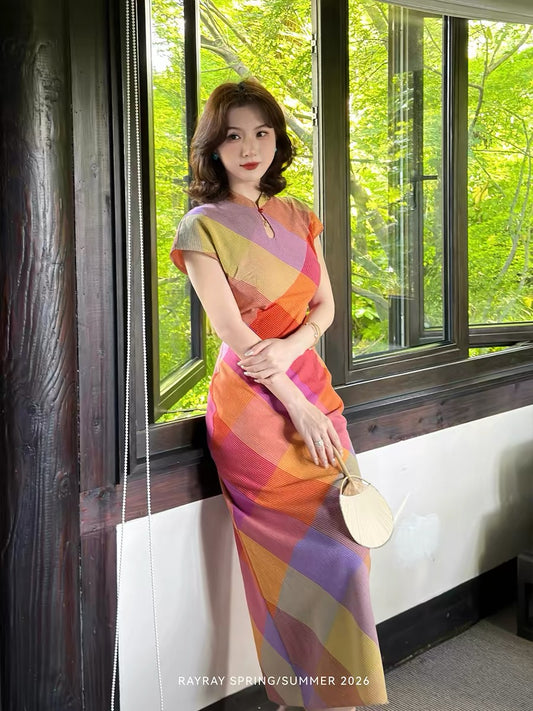 New Chinese style, elegant and handsome [Ling Hongxia] retro cheongsam dress for women, summer diamond pattern, stand collar, slimming long dress.