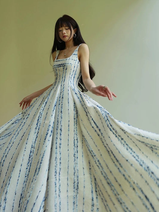 Aconiconi｜Porcelain Blue Elegant Heavy-Duty Light-Head Dress Hepburn Goddess High-End Sleeveless Slim Dress
