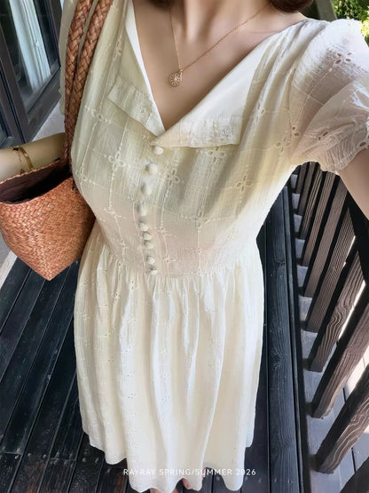 Lei Yingjun's "Forest Moonlight" French-style Hollowed-out Embroidered Dress for Women - Summer, Gentle, Slimming, and Suitable for Everyday Wear