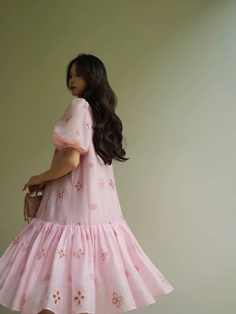 Aconiconi｜Xiahua French sweet dopamine age-reducing playful girlish heavy machine embroidery dress summer