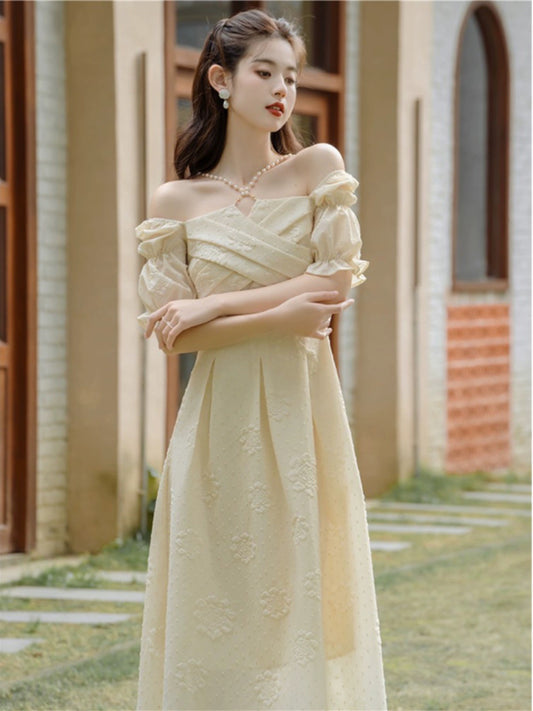 Women's high-end French dress 2024 new summer style gentle style and beautiful one-shoulder collar temperament skirt