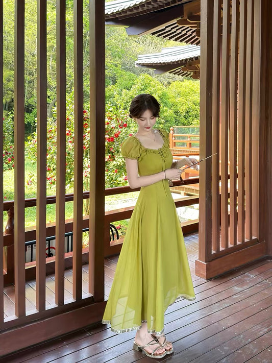 Lei Yingjun's "Cicada's Song in Midsummer" French Retro Style Dress for Women - Square Neck, Slim Waist, Sequined Elegant Long Dress
