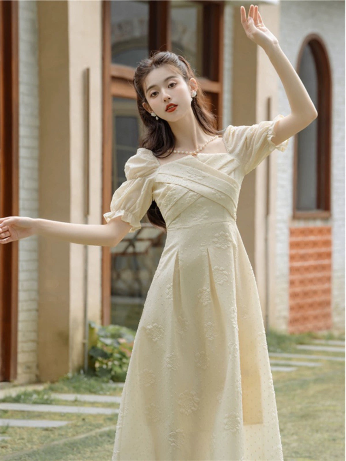 Women's high-end French dress 2024 new summer style gentle style and beautiful one-shoulder collar temperament skirt