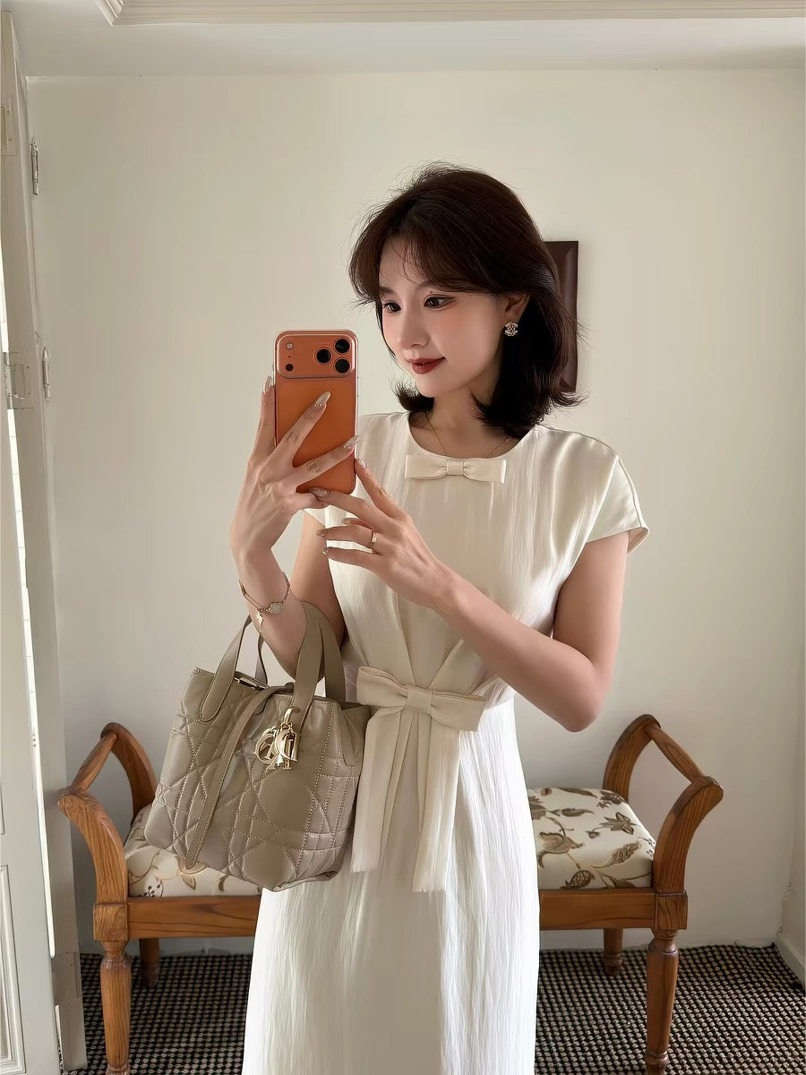 Lei Yingjun's [Frosty Glass] Satin Bow Dress for Women - Summer Elegant Slimming and Gentle Long Dress