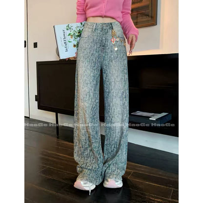 Hao Ge’s Top Picks: "Little-style" denim trousers—a new Autumn 2026 release featuring wrinkle-resistant, shape-retaining fabric and a straight-leg, loose fit that creates a slimming silhouette.