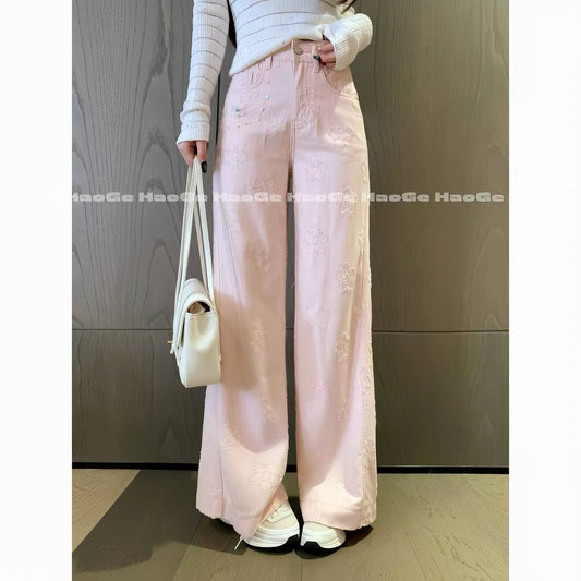 Hao Ge’s Top Picks: Floral-patterned jeans—a new arrival for Autumn 2026 featuring a relaxed, versatile, and sweet style with a unique design.