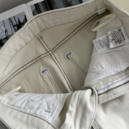 Slimming and elongating leg-lengthening beige high-waisted flared jeans for women, flattering and stretchy, perfect for spring and summer.