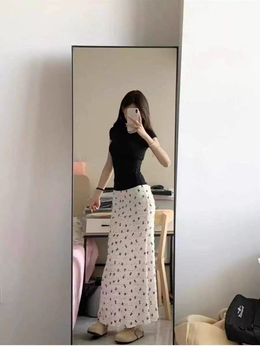 White floral hip skirt, beautiful summer outfit, a complete set of fishtail long skirt, high waist, niche and chic women