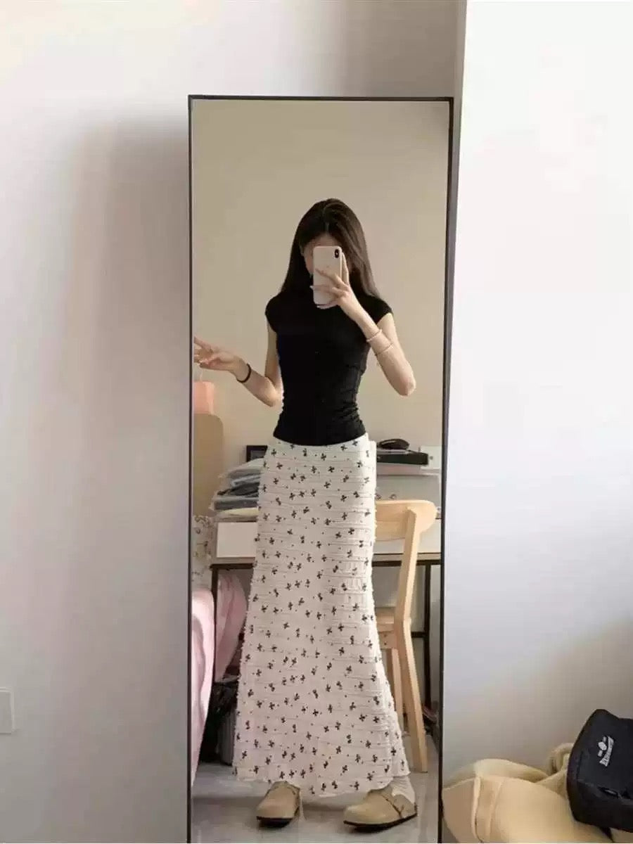White floral hip skirt, beautiful summer outfit, a complete set of fishtail long skirt, high waist, niche and chic women