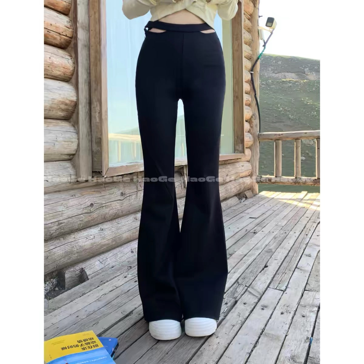 Hao Ge Casual Trousers – A versatile, slimming, and stylish choice featuring a relaxed vibe and lace-up detailing; Autumn 2026 stretch micro-flared pants.