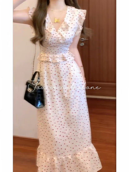 French-style V-neck polka dot dress for women, summer style, fresh, sweet, elegant, long dress, waist-cinching, slimming, gentle style.