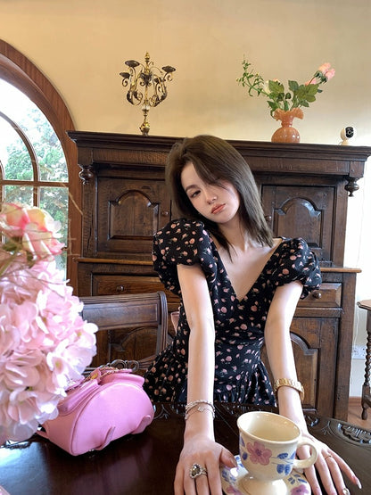 NIMO WANG v-neck French dress women's summer design niche big bow floral skirt puffy skirt