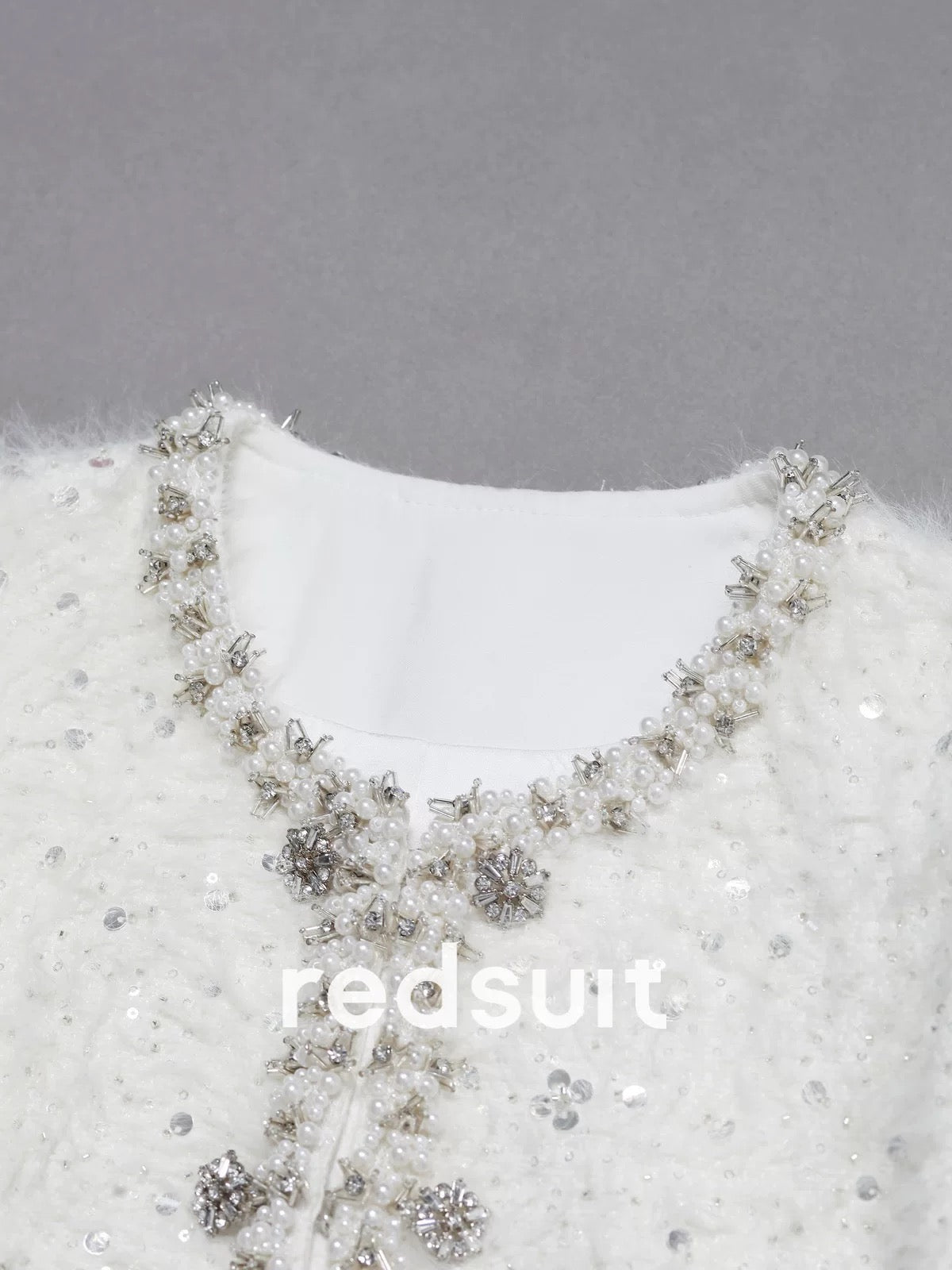Redsuit heavy-duty, high-end, elegant beaded design, Chanel-style tweed white coat, exquisite and gentle top.