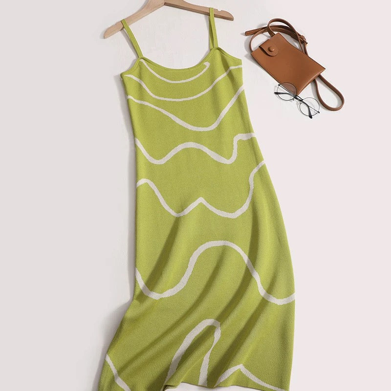 French retro light mature style suspender long skirt 2023 summer new high-end wavy striped knitted dress