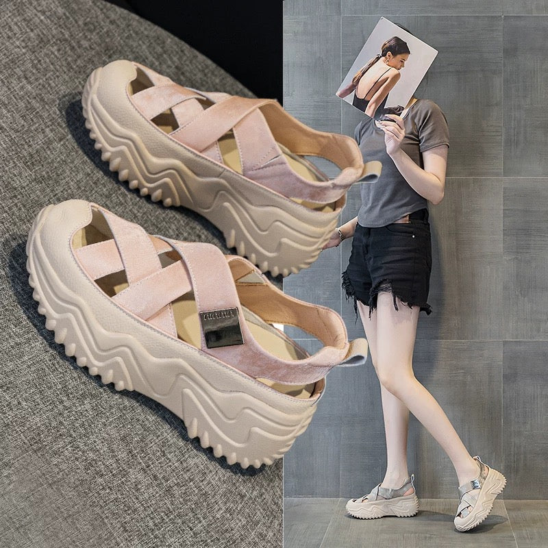 Thick-soled platform Roman sandals for women 2025 new summer genuine leather hollow breathable heightened casual dad shoes