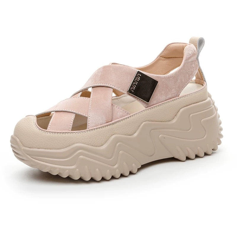 Thick-soled platform Roman sandals for women 2025 new summer genuine leather hollow breathable heightened casual dad shoes