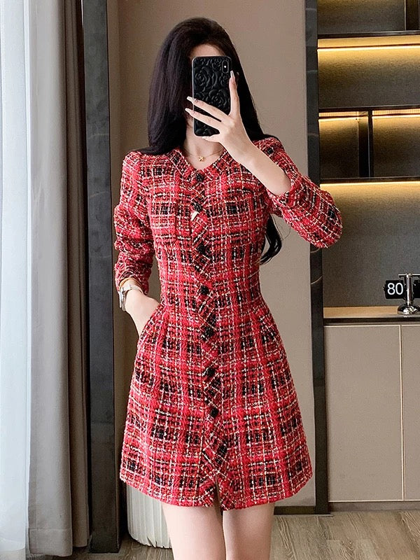 New autumn style Hepburn-inspired long-sleeved plaid dress for women, unique design, petite and elegant tweed dress.