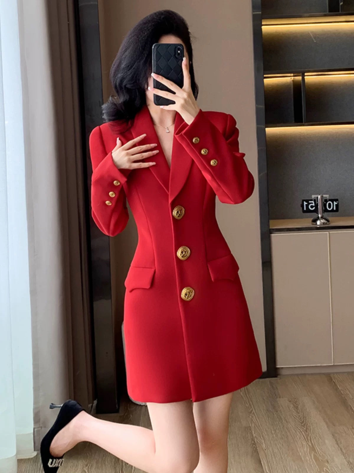 High-end red suit dress for women, new spring and autumn style, 2025, elegant and sophisticated, perfect for commuting and professional occasions.