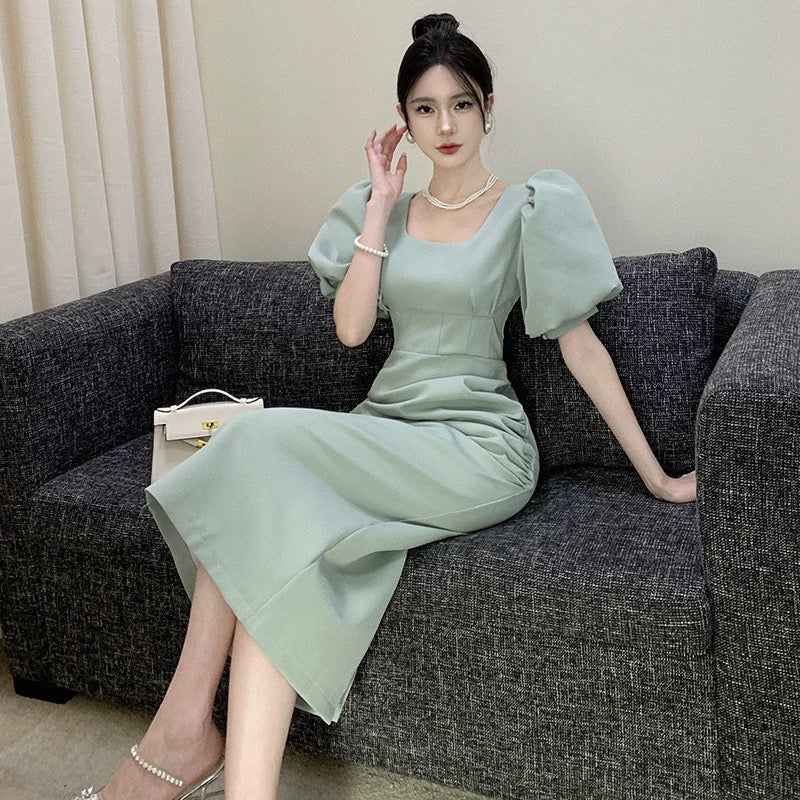Women's 2024 new summer style temperament fashionable design puff sleeves square neck waist pleated mid-length dress