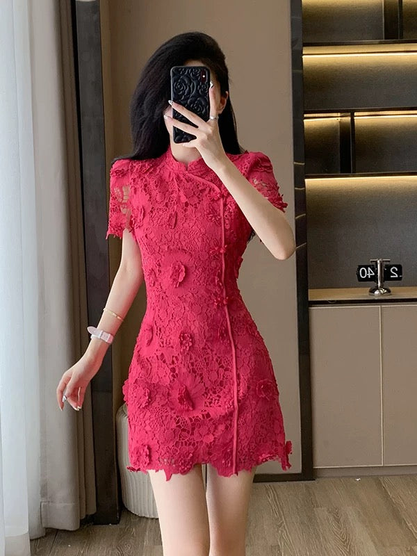 Elegant and sophisticated rose-red lace dress, a new summer style for women, perfect for a French-inspired look, slimming and flattering.
