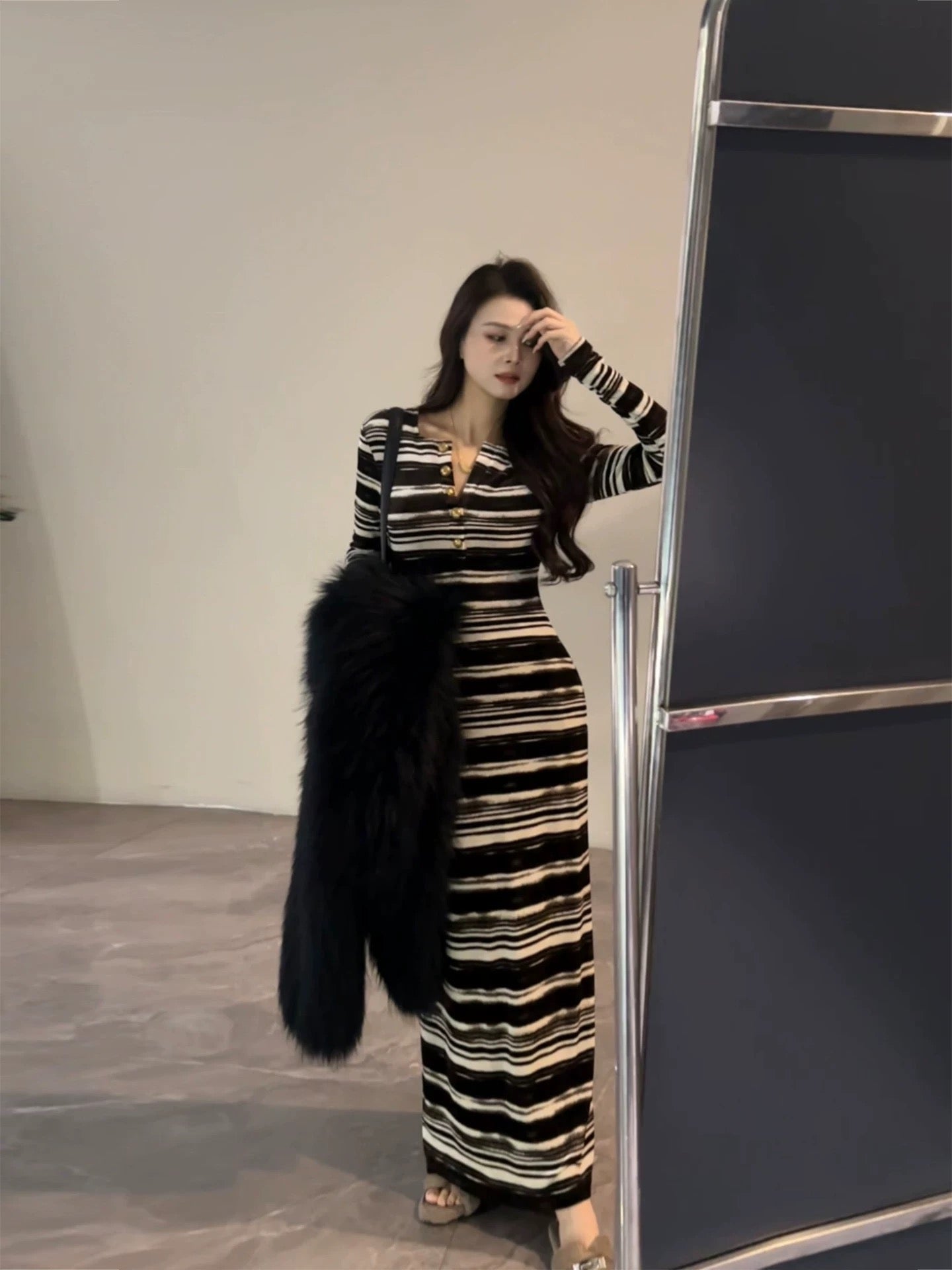 Da Tingting Autumn/Winter New Double-Layer Fleece-Lined Coffee-Apricot Striped Long-Sleeved Slimming Elegant Dress DT1865