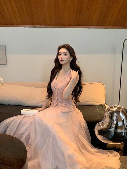 Feng Xinying's elegant, high-end, fragrant vest, sleeveless vest for women + skirt, mesh skirt, spring two-piece suit