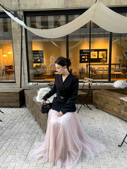 Feng Xinying black versatile workplace style suit jacket for women 2025 spring new suit top + skirt
