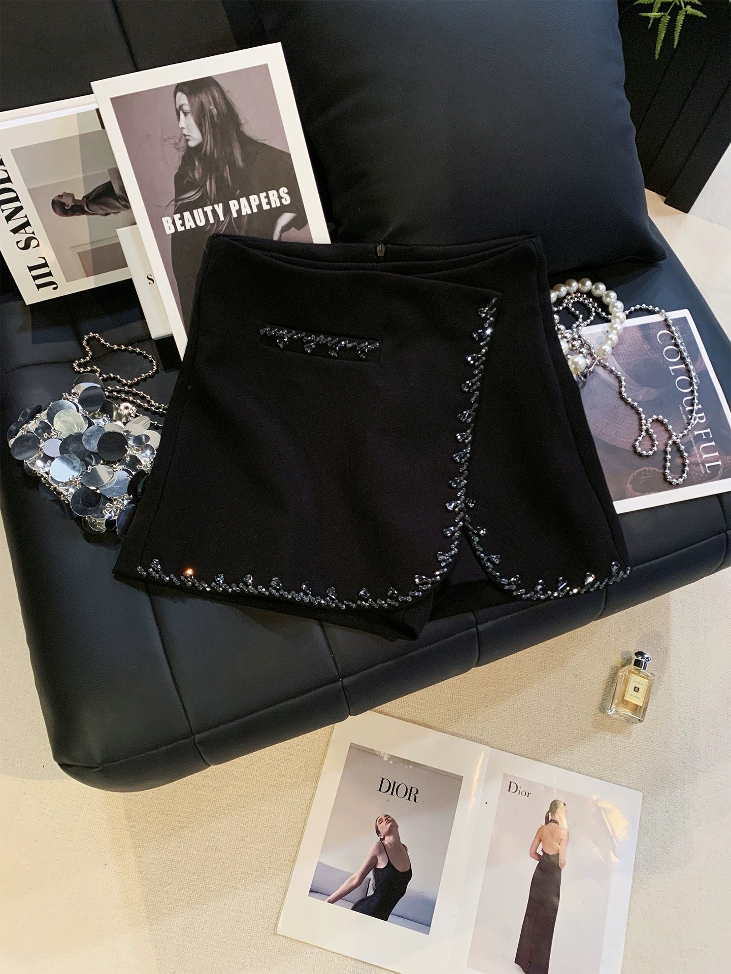 ZHOUYI/Monday: High-end, versatile, rhinestone chain, irregular skirt/pants, autumn-style, elegant suit-style casual shorts for women.