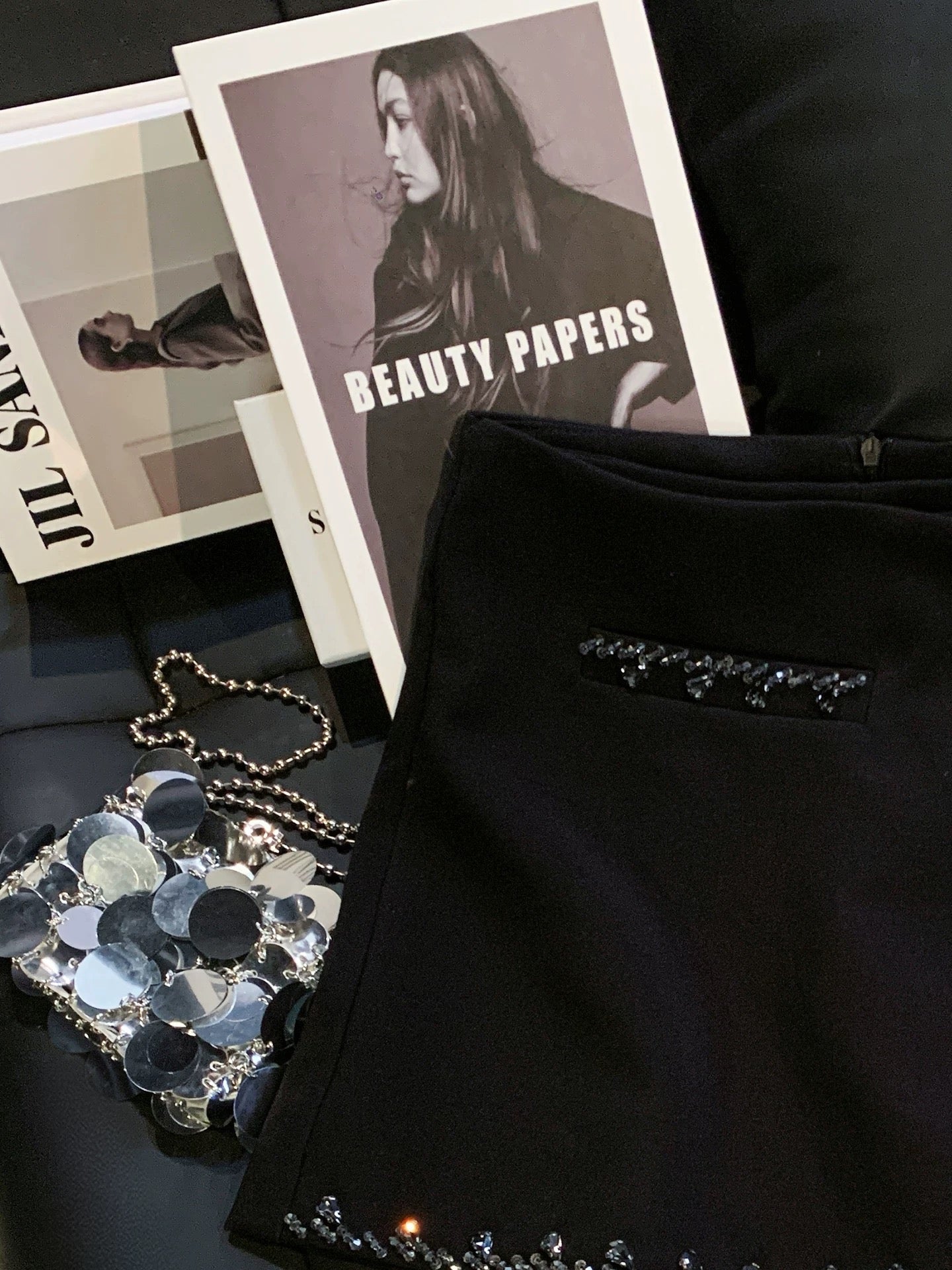 ZHOUYI/Monday: High-end, versatile, rhinestone chain, irregular skirt/pants, autumn-style, elegant suit-style casual shorts for women.